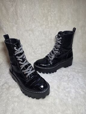 Zara TRF Croc-Embossed Platform Combat Boots - US 6 (EU 36)